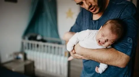 Krople na kolkę dla noworodka – jakie krople podać? | Dzień Dobry TVN
