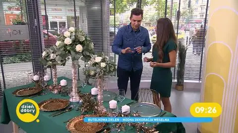 Dekoracje ślubne w kolorze butelkowej zieleni to hit sezonu!