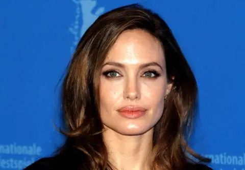 Angelina Jolie odwiedziła córkę na uczelni. Aktorka spacerowała po kampusie wśród studentów