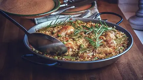 Paella z kurczakiem – jak zrobić? Dodatki | Dzień Dobry TVN