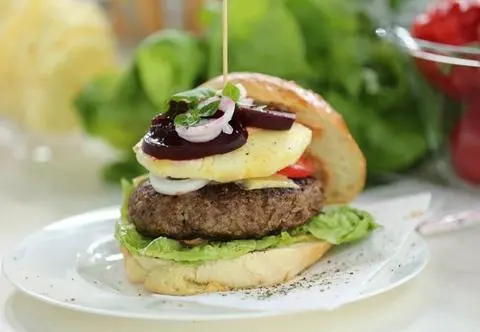 Kuchnia australijska. Burgery i beza