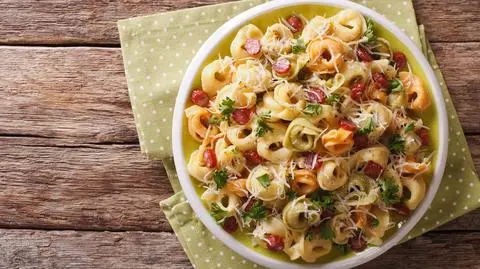Tortellini - sałatka, jak zrobić? Poznaj przepis | Dzień Dobry TVN