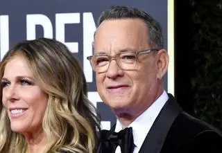 Tom Hanks zaskakuje. Instagram aktora pełne zdjęć rzeczy znalezionych: "Kto zgubił skarpetkę?"
