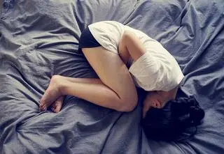 Endometrioza - co to za choroba? Jak ją zdiagnozować i jak leczyć?