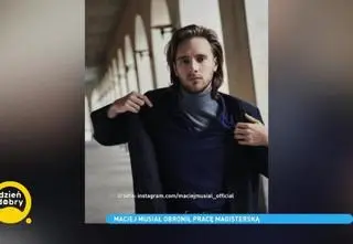 Maciej Musiał ukończył szkołę teatralną. Aktor pochwalił się dyplomem