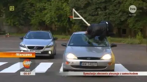 Samochód potrącił pieszego. WIDEO!