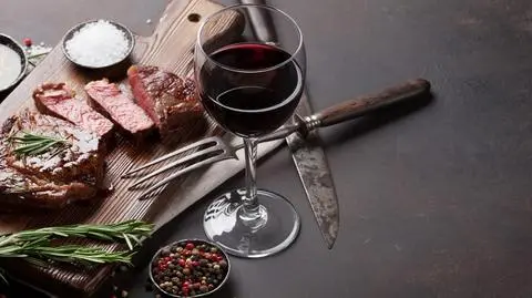 Jakie czer­wone wino jest naj­zdrow­sze?