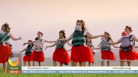 Mamy z chustami wytańczyły trzecie miejsce na świecie! Jak wiązać chustę do noszenia dziecka?
