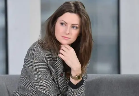 Laura Breszka wspomina zmarłego ojca i siostrę. "Wyściskaj za mnie Olivkę"