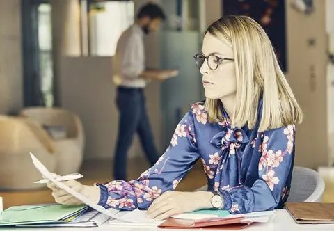 Umowa o dzieło a ZUS - czy trzeba płacić składki? | Dzień Dobry TVN