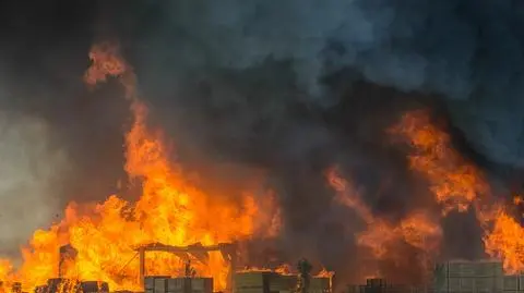 Francja. Pożar w zakładach chemicznych w Rouen. Zamknięto szkoły