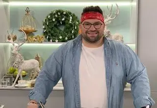 Kotlety jagnięce z dodatkami, łosoś konfitowany, ciasto Galette des Rois na Trzech Króli. Przepisy i składniki na wyjątkowy obiad od Szymona Czerwińskiego z MasterChefa