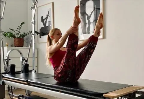 Pilates na maszynach - na czym polega? Jakie daje efekty?