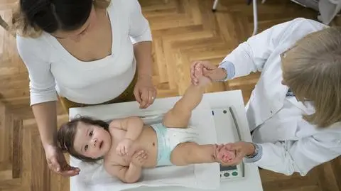 Siatki centylowe niemowląt - jak je czytać? | Dzień Dobry TVN