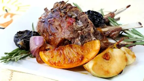 Dania mięsne w 15 minut. Jagnięcina, chorizo z krewetkami, curry i kurczak z pieczarkami