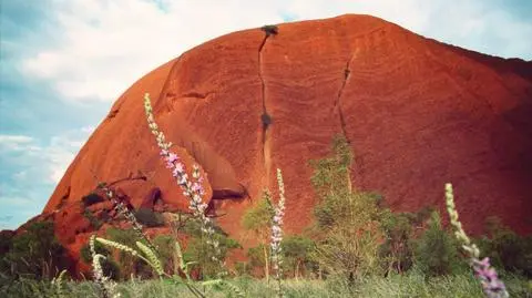 Australia. Góra Uluru (Ayers Rock) zamknięta na zawsze dla turystów