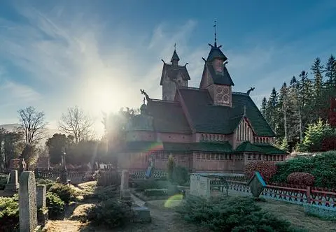 Gdzie jest Świątynia Wang? Co warto tam zwiedzić?