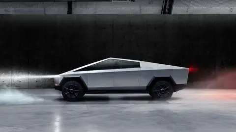 Tesla Cybertruck - Elon Musk pokazał nowe elektryczne auto