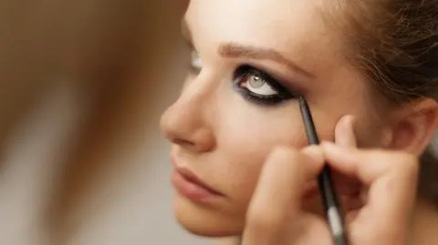 Smokey eyes - jak zrobić smokey eye. Krok po kroku | Dzień Dobry TVN