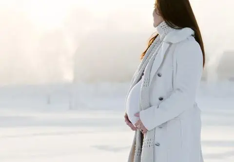 Płaszcz ciążowy - jak wybrać płaszcz ciążowy? | Dzień Dobry TVN