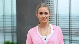 Julia Rosnowska wychowuje dziecko bez określania jego płci? Aktorka skomentowała