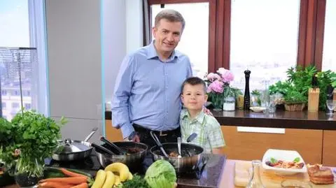 Poseł Arłukowicz w kuchni