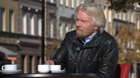 Sir Richard Branson zbudował łódź podwodną