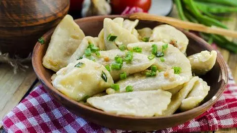 Przepisy na pierogi z tradycyjnego ciasta. Niebo w gębie