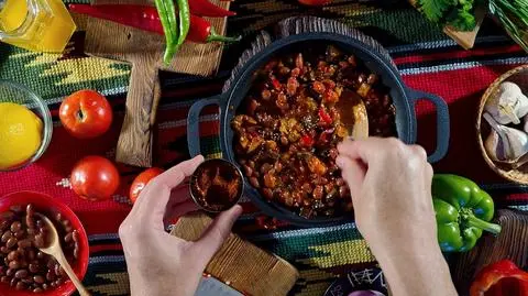 Chilli sin carne - bez mięsa. Jak zrobić? Przepis | Dzień Dobry TVN