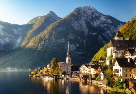 Jak dojechać do Hallstatt? Co warto tam zobaczyć?