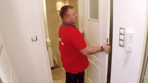 Wiesiek wymienił drzwi z mchu i paproci 