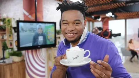 Zupa cappuccino z pomidorów i pomarańczy