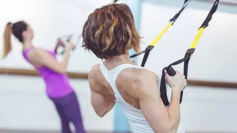 Na czym polega trening TRX? Jakie daje efekty?