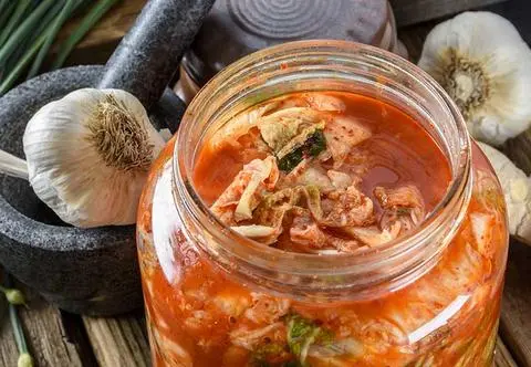 Czym jest kimchi i jak je zrobić Przepisy