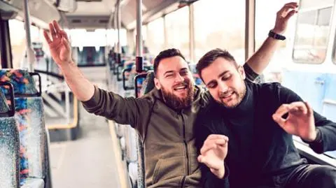 Sennik: autobus – jakie jest ukryte znaczenie snu? | Dzień Dobry TVN