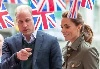 Kate i William w zaskakujących stylizacjach. Księżna pokazała się w sukni, którą nosiła 10 lat temu