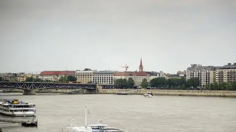 Budapeszt: trwa poszukiwanie ofiar katastrofy na Dunaju. Aresztowano kapitana statku - Wypadek statku na Węgrzech