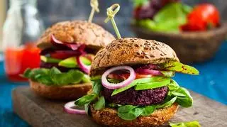 wegańskie burgery z buraka