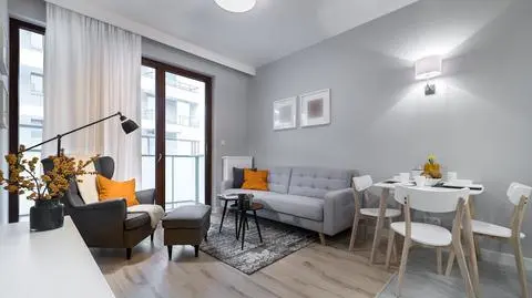 Aranżacja salonu – ściany, oświetlenie, okna, meble | Dzień Dobry TVN