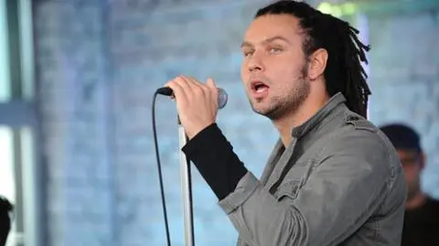 Sztywny Pal Azji "Na moim lustrze"