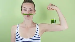 Chlorofil do picia - nowy trend czy dobry sposób na pielęgnację?