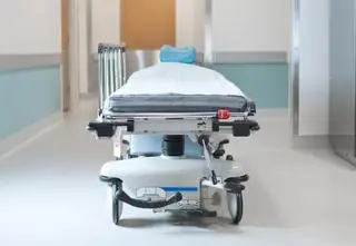 Rodzice chcieli wydłubać córce oko. Okazało się, że ktoś ich miał zachęcać do poświęcenia dziecka