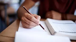 Osoba pisząca egzamin