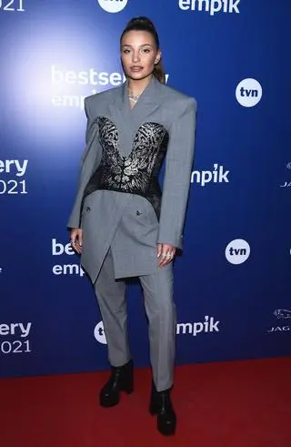 Julia Wieniawa na gali Bestsellery Empiku 2021 