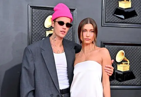 Trend na róż, czyli gwiazdy podczas gali rozdania nagród Grammy. Kim warto się zainspirować?