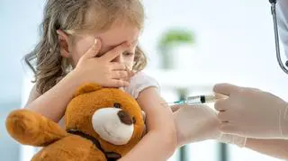 Szczepionki Pfizer nieskuteczne w jednej grupie wiekowej - nowe badania