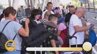 Lot z dzieckiem. Jak się przygotować do podróży? - napisy