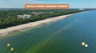Rzeźby z piasku na plaży 