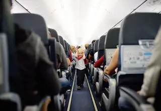 Cięte riposty stewardes potrafią sprowadzić na ziemię. "Drogie dzieci, mama nie pomyślała i nie zrobiła kanapek"