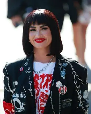 Demi Lovato o osobach niebinarnych